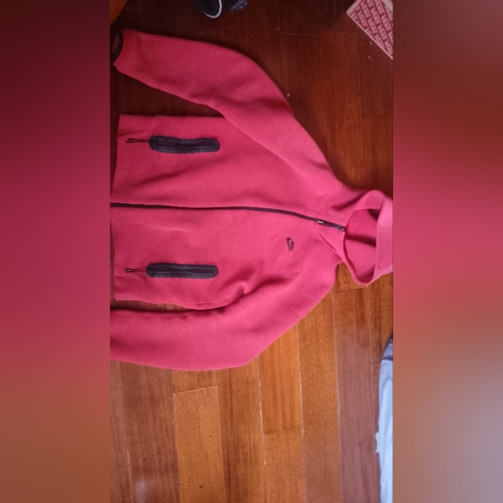 Medium 3rd generation red Nike tech fleece